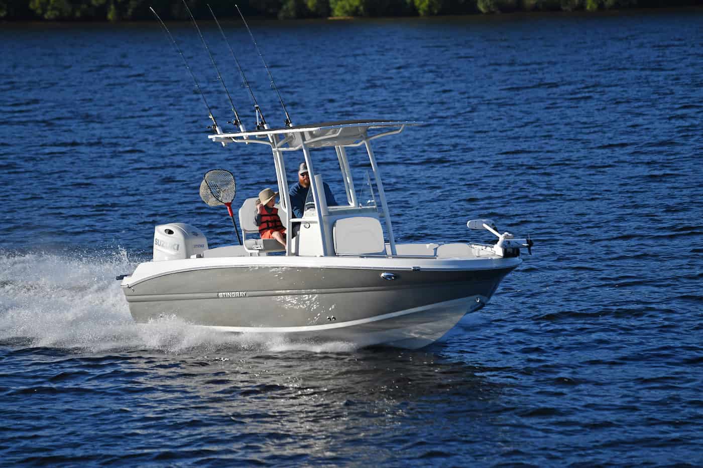 stingray-boats-216cc-lifestyle-001