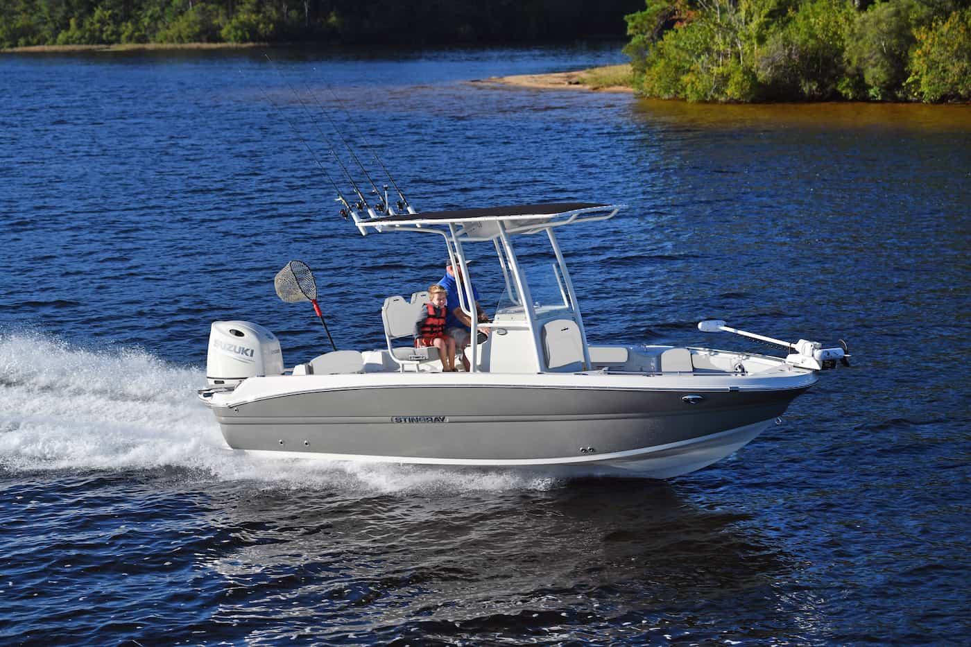 stingray-boats-216cc-lifestyle-002