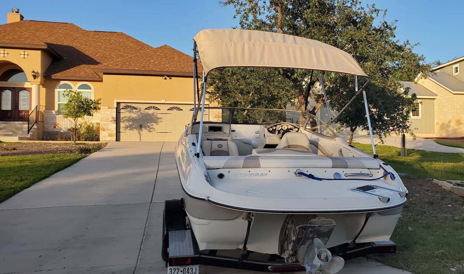 Stingray Owners Gallery - Boat parked