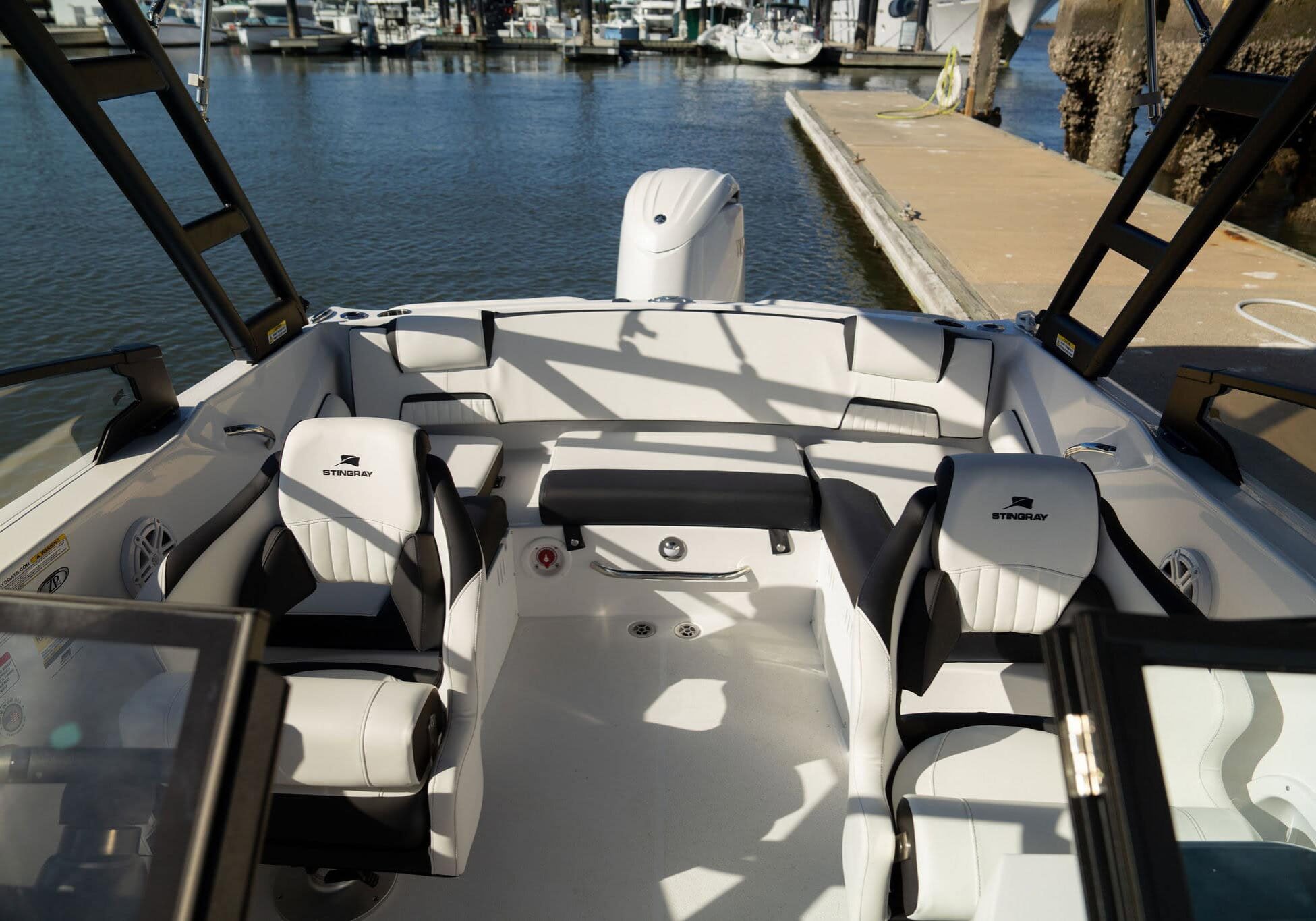 StingraySelects-CLW-0664