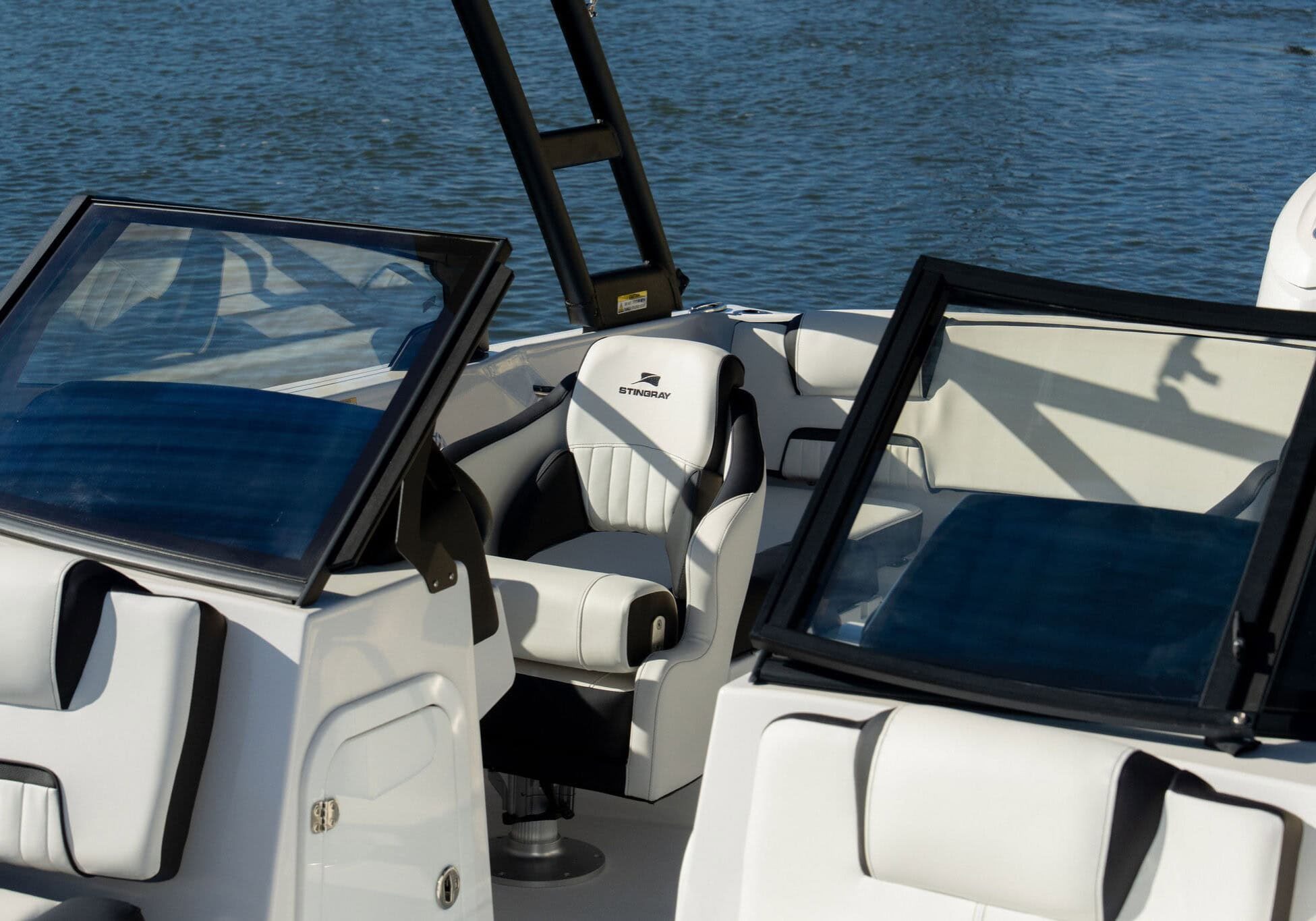 StingraySelects-CLW-0715