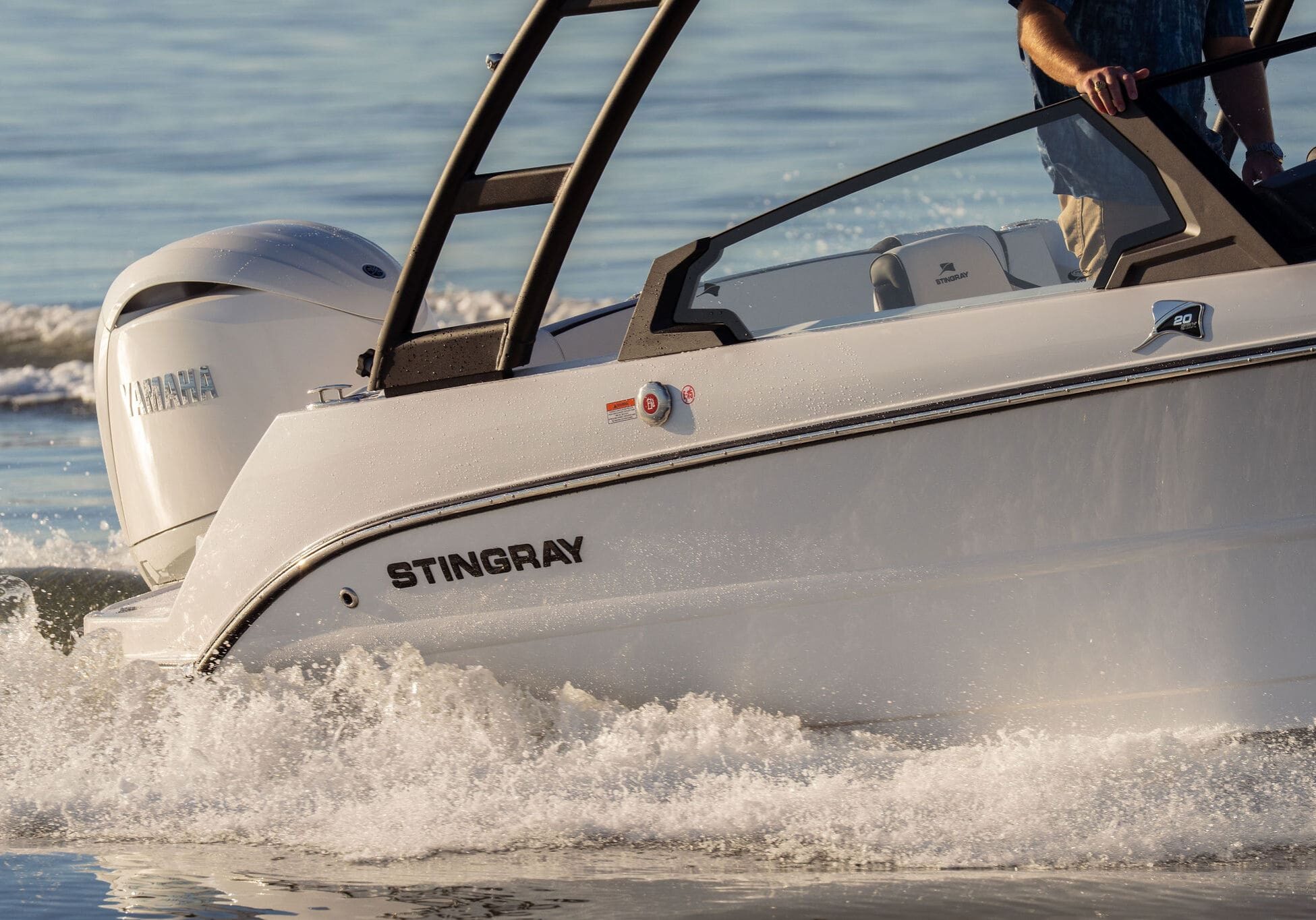 StingraySelects-CLW-205